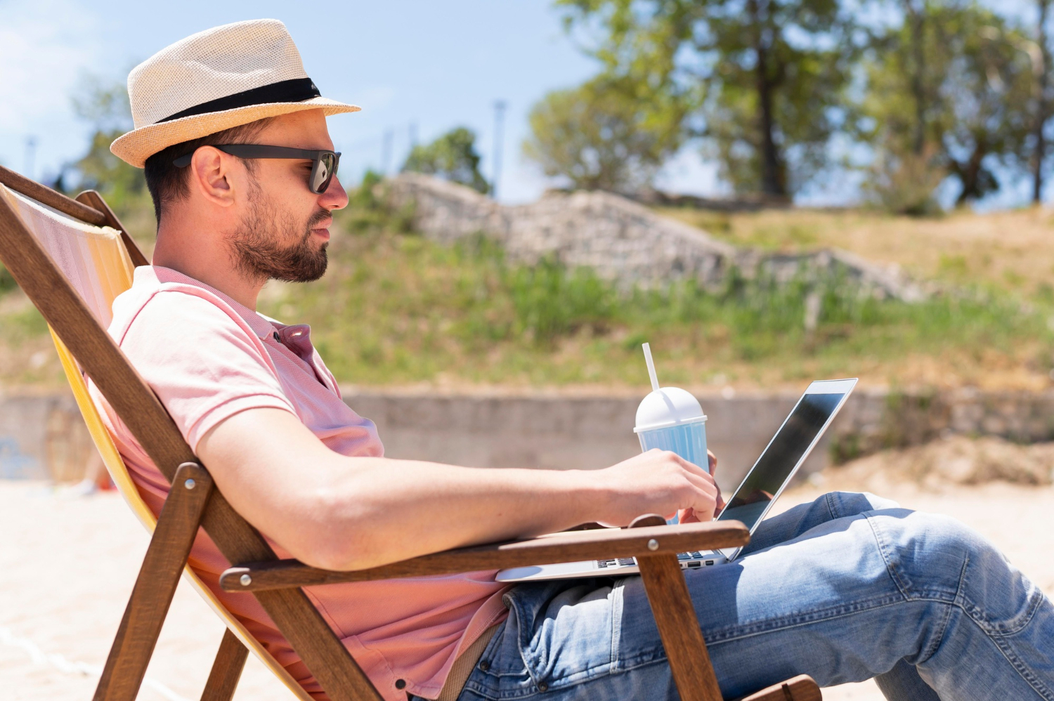Ortsunabhängig arbeiten als virtuelle Assistenz – Freiheit und Flexibilität im Job