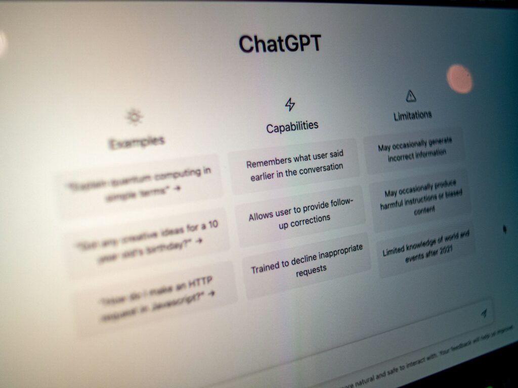 KI-Content-Optimierung: Bildschirm mit Text in einem Editor